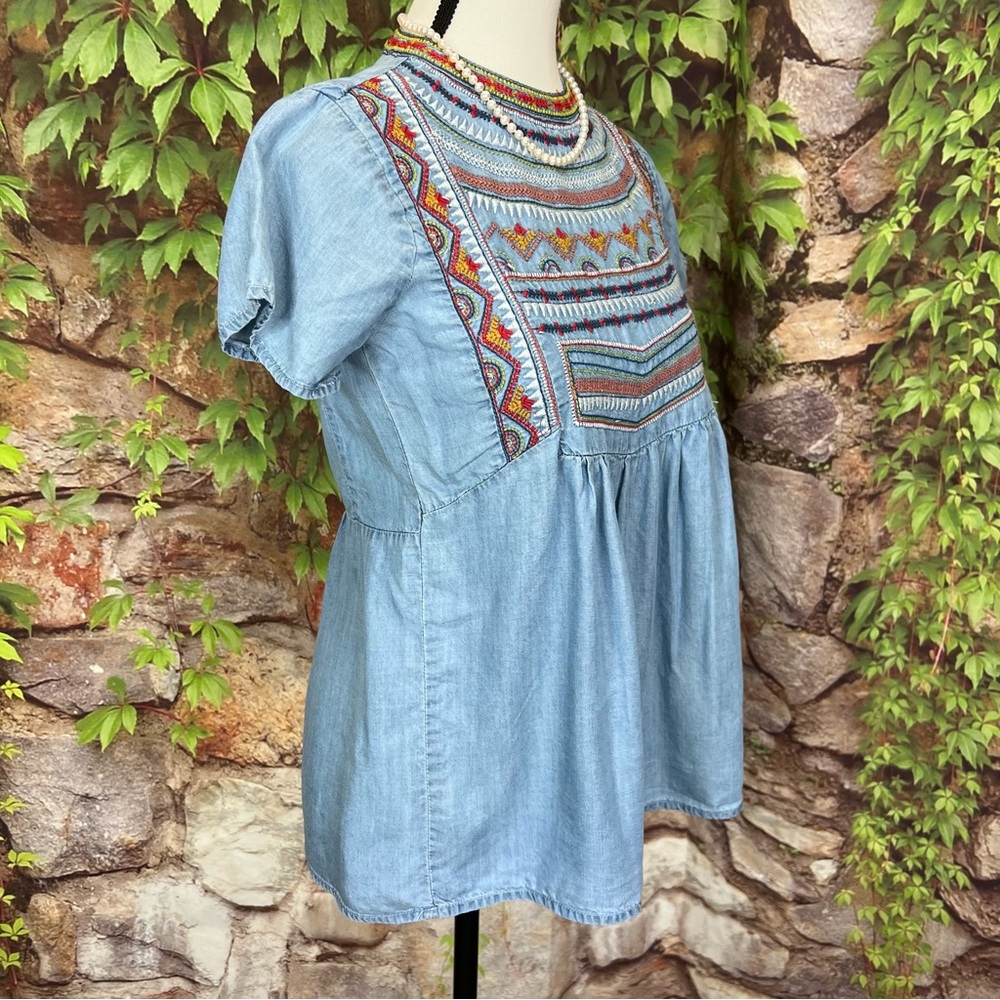 DENIM JEANS AND CASUALS Boho Coastal Chambray Shirt, S (Runs small) - Picture 8 of 11